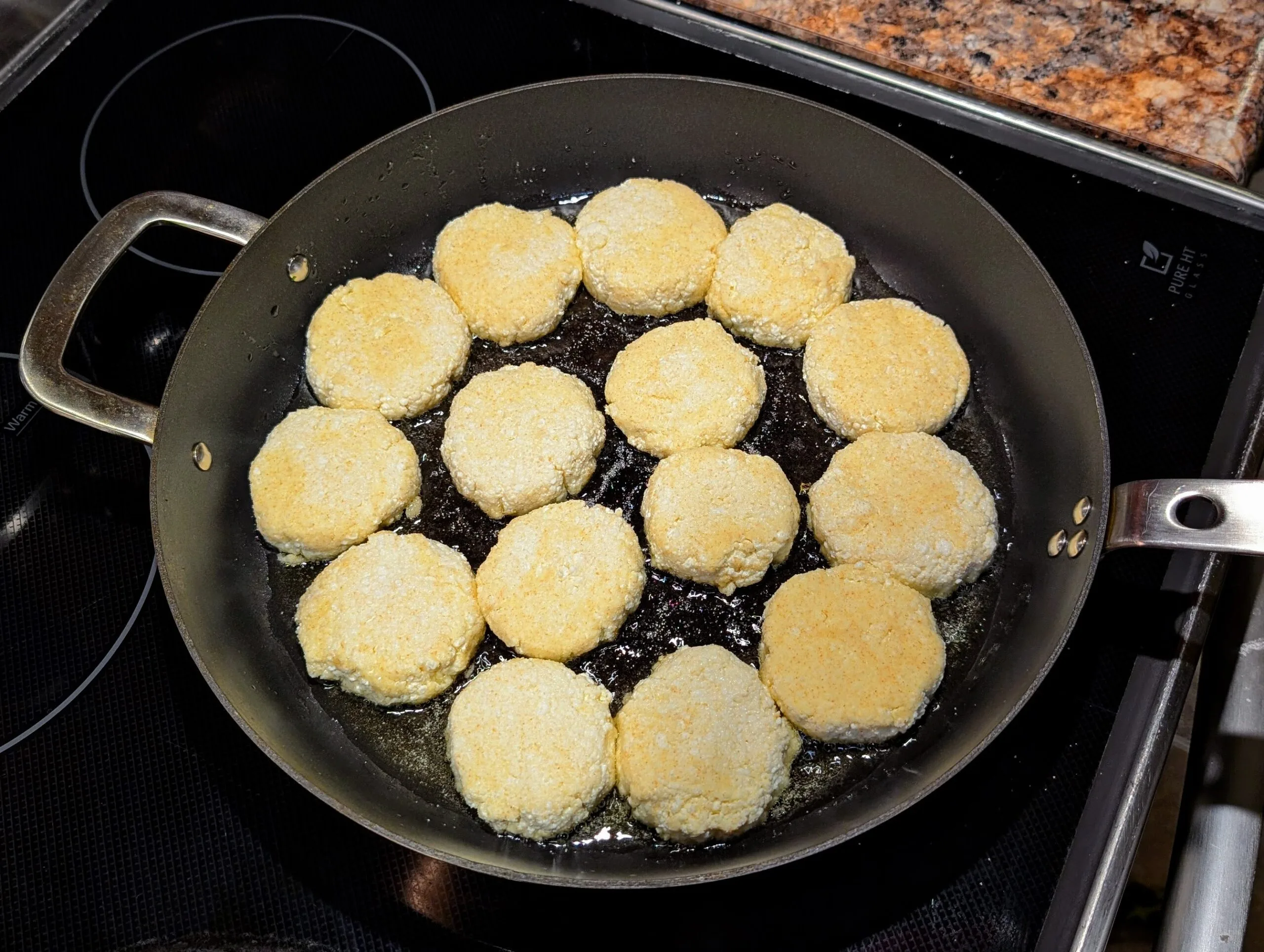 Mom's Syrniki [Мамины сырники]