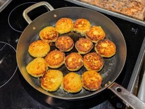 Mom's Syrniki [Мамины сырники]