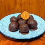 Peanut Butter Eggs [Oeufs au beurre d'arachide]