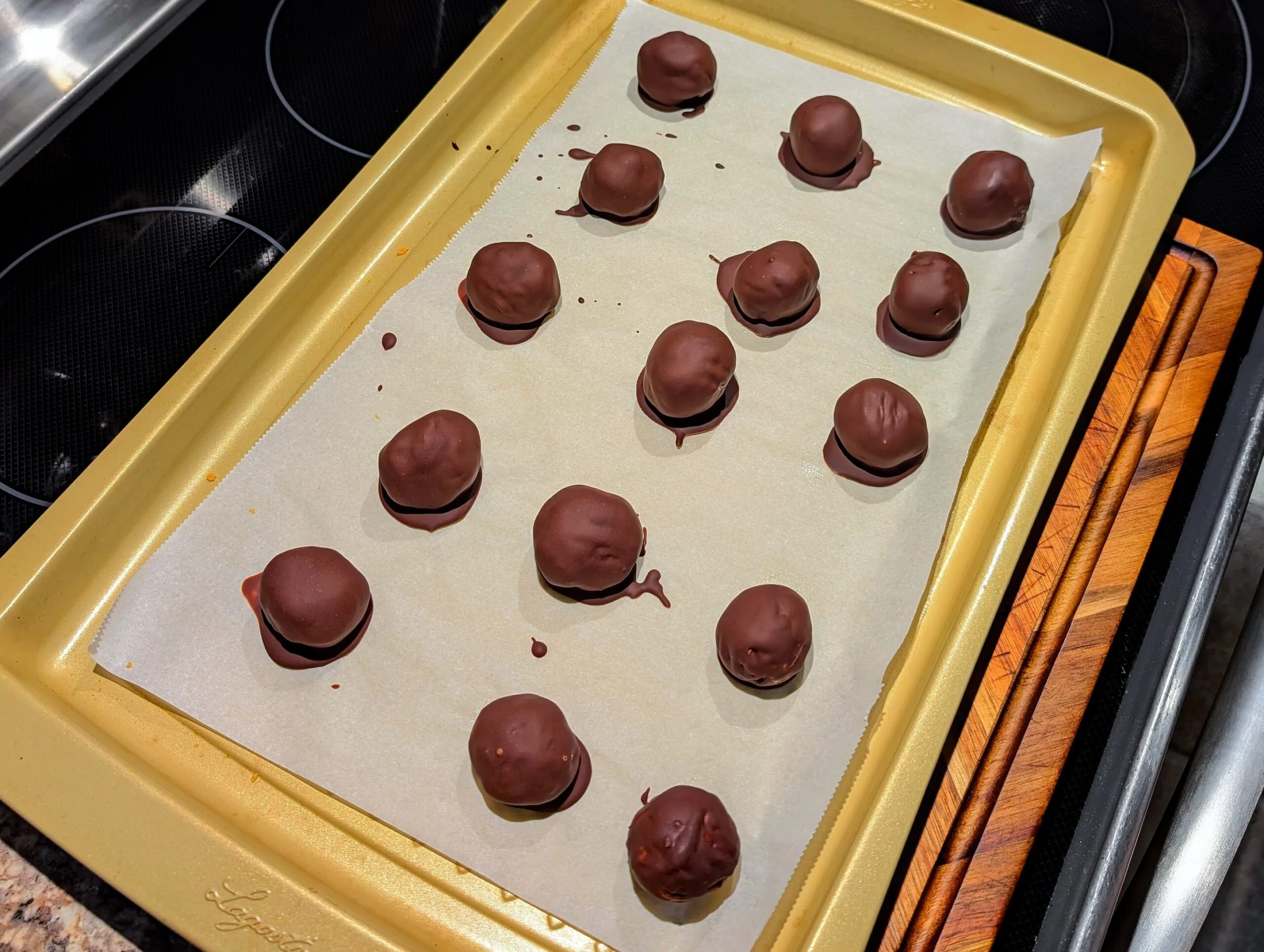Peanut Butter Eggs [Oeufs au beurre d'arachide]